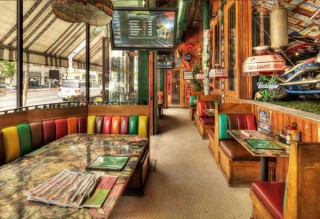 Barneys Beanery Pasadena interior